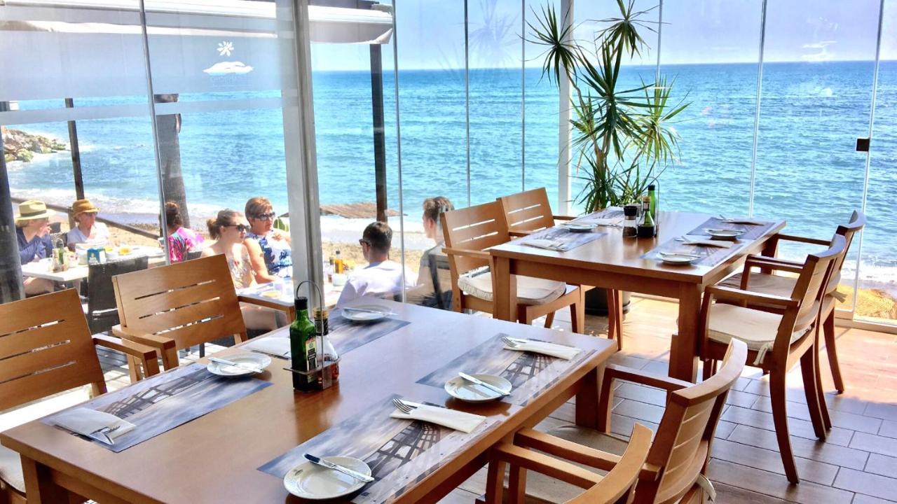 Mi Capricho 170 Beachfront Apartment Sitio de Calahonda Bagian luar foto