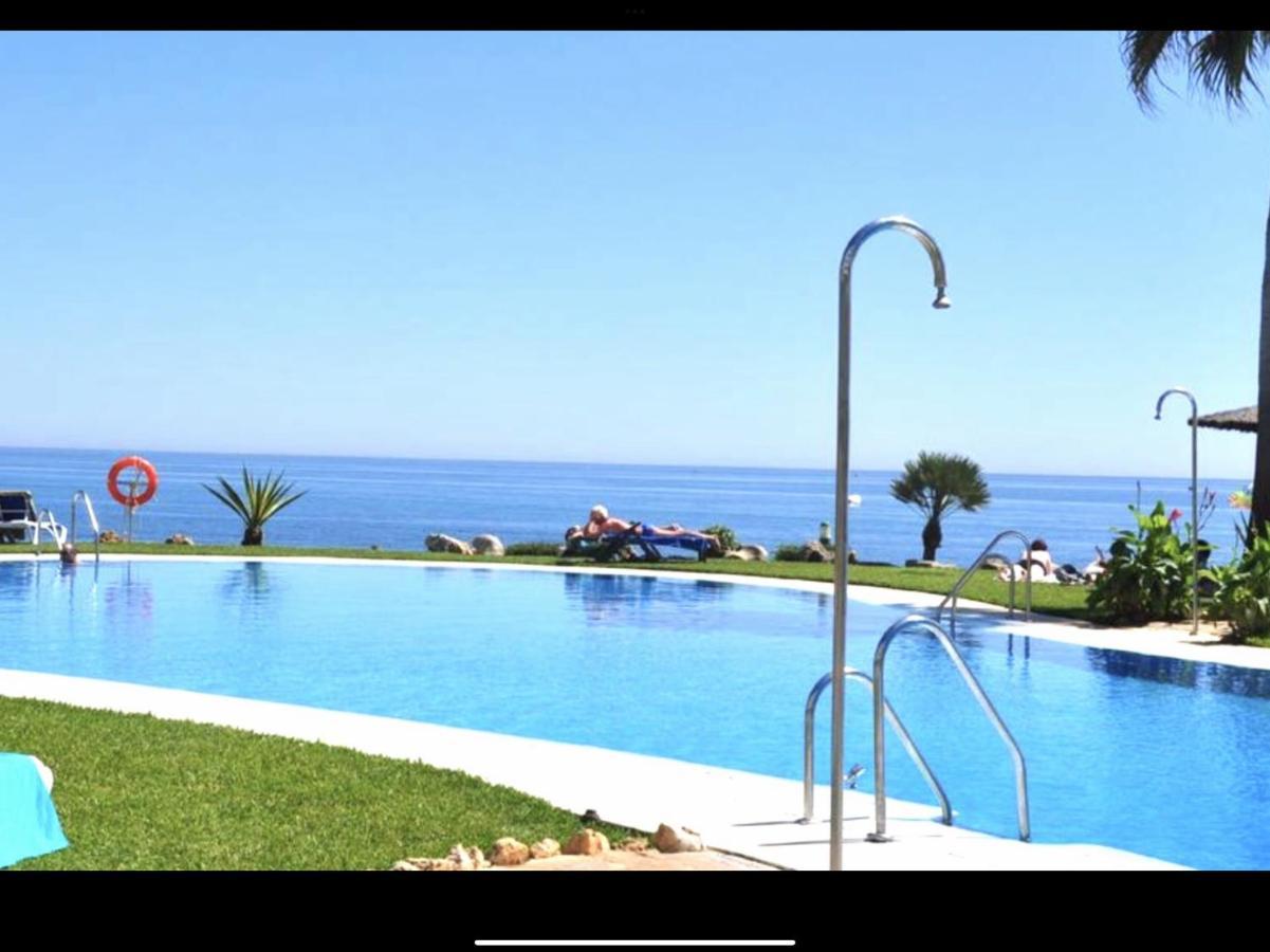 Mi Capricho 170 Beachfront Apartment Sitio de Calahonda Bagian luar foto