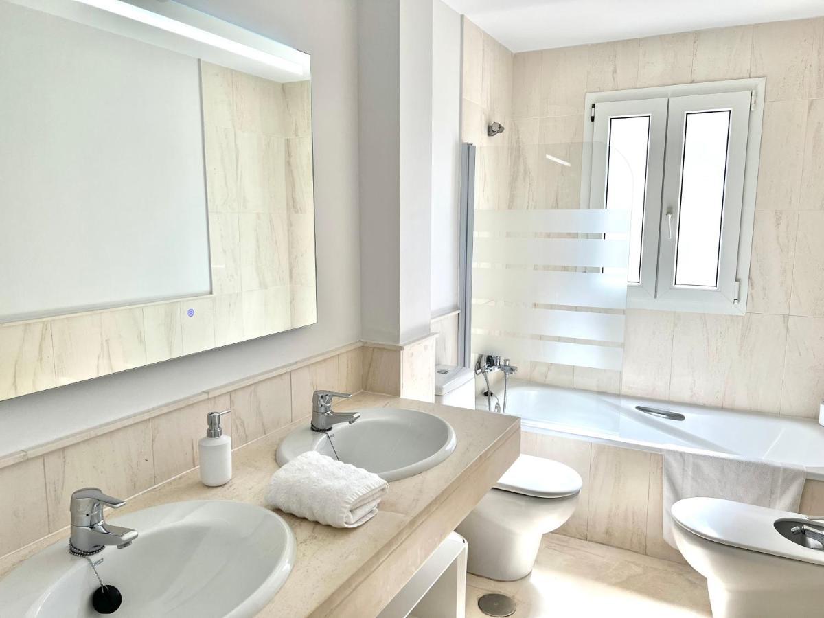 Mi Capricho 170 Beachfront Apartment Sitio de Calahonda Bagian luar foto