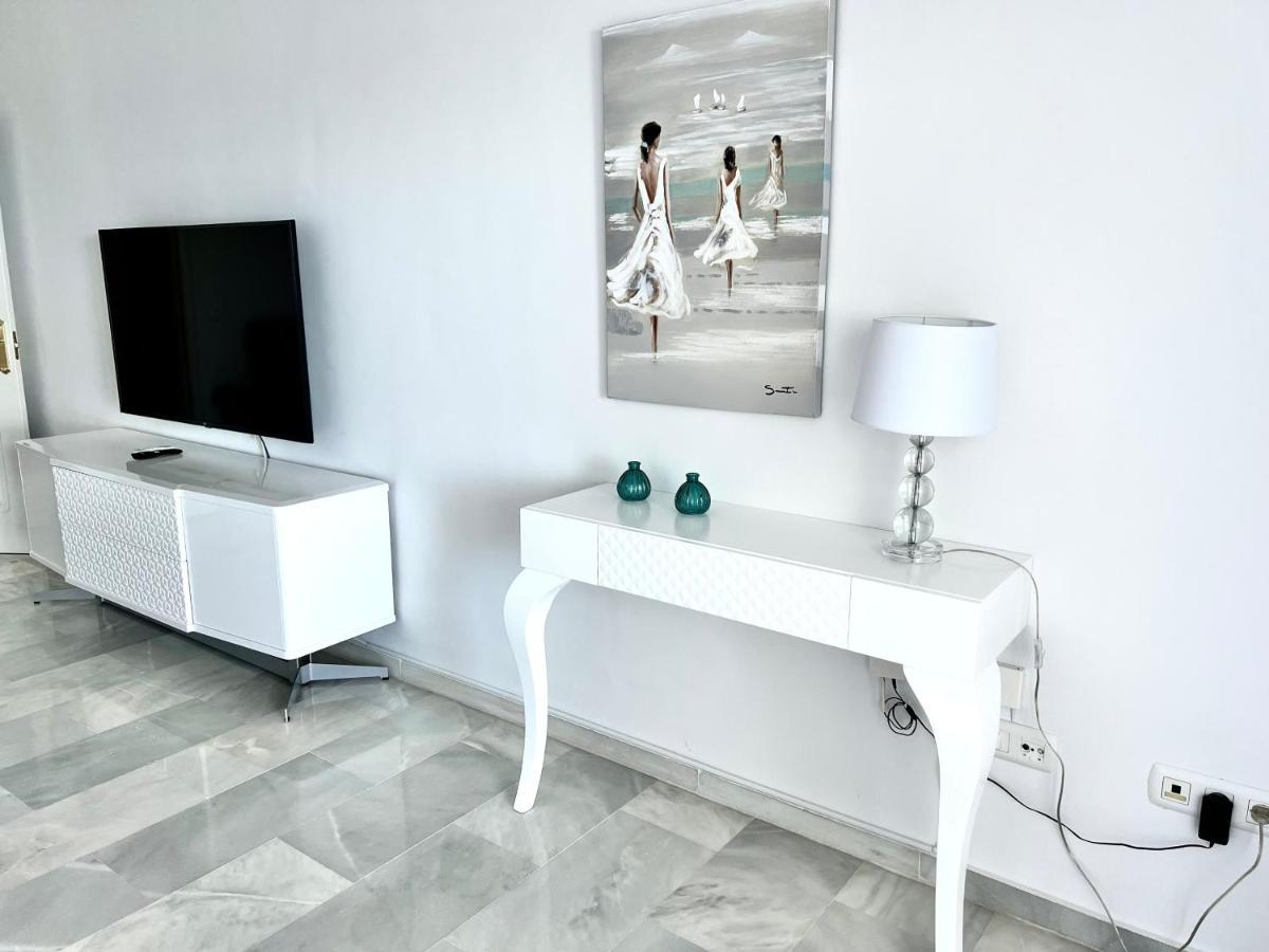 Mi Capricho 170 Beachfront Apartment Sitio de Calahonda Bagian luar foto