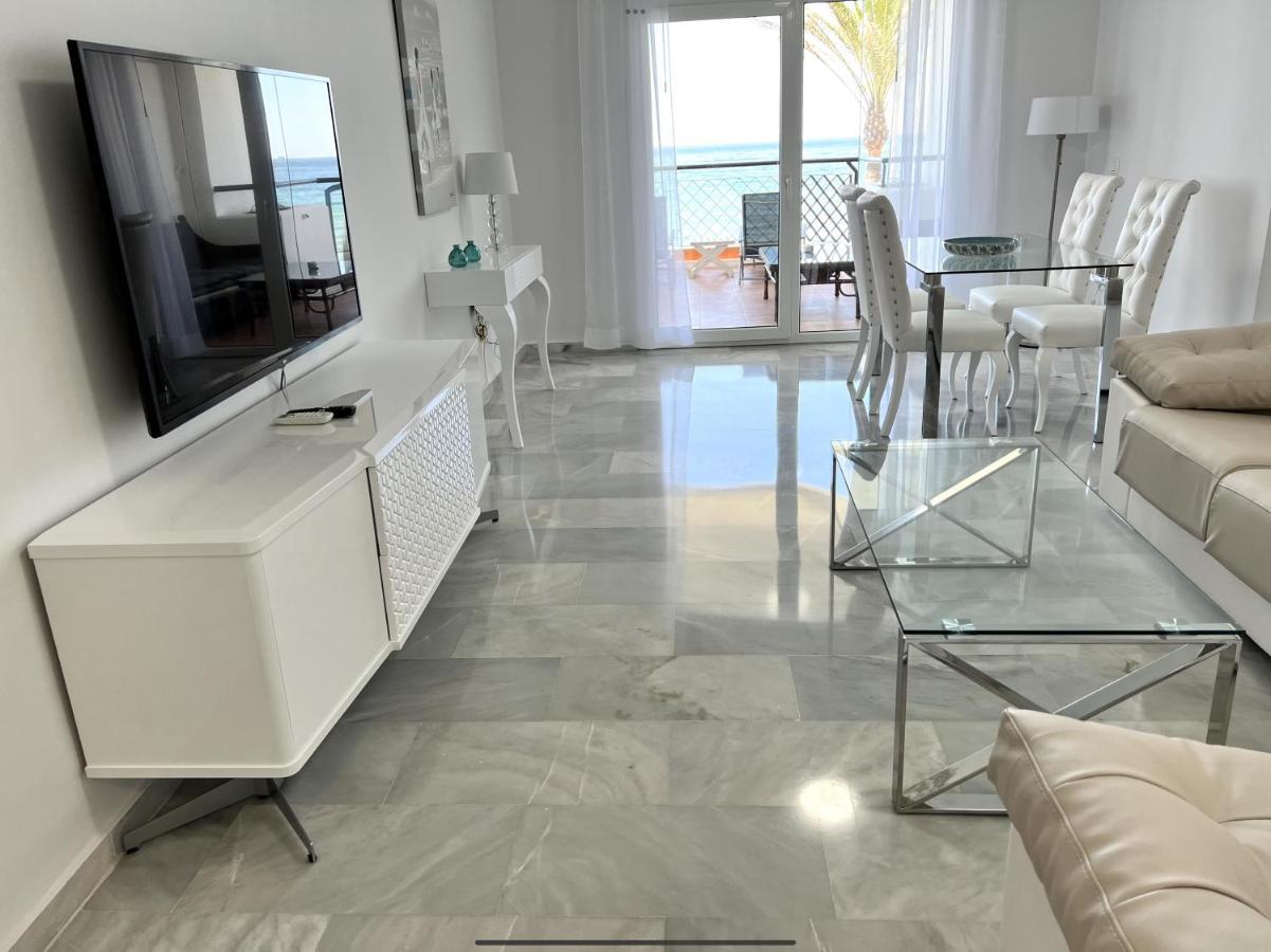 Mi Capricho 170 Beachfront Apartment Sitio de Calahonda Bagian luar foto