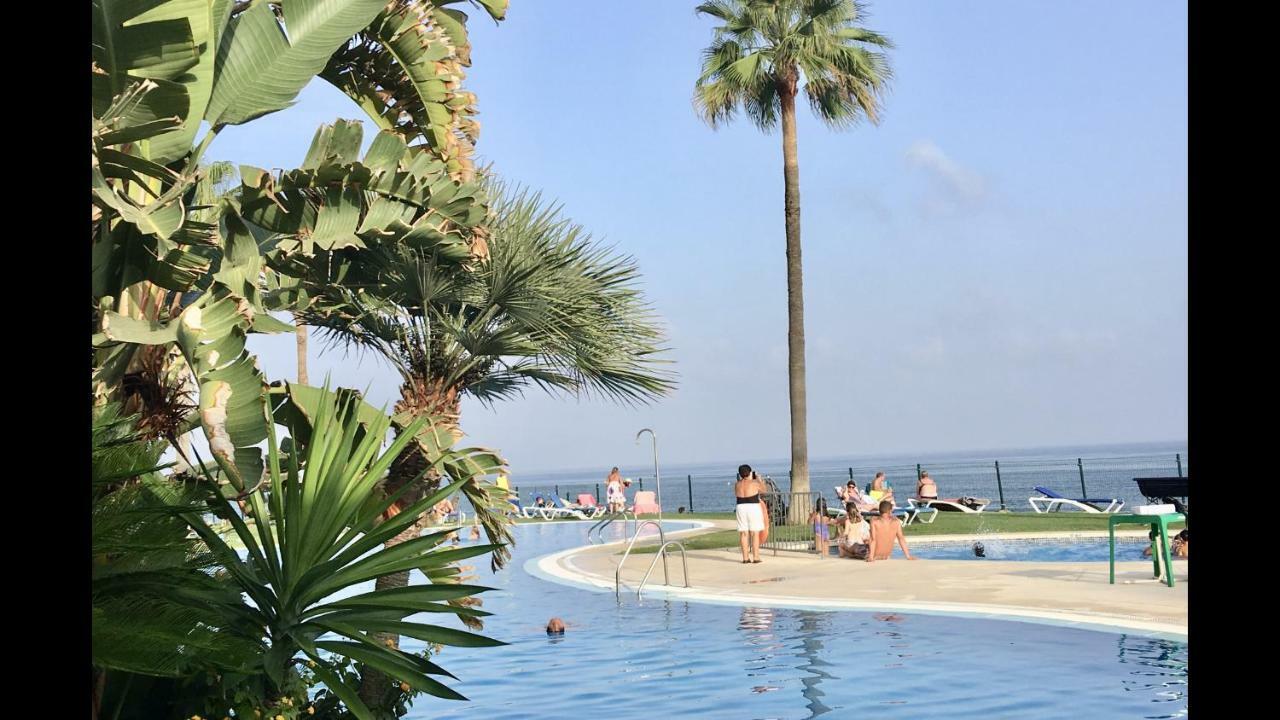 Mi Capricho 170 Beachfront Apartment Sitio de Calahonda Bagian luar foto