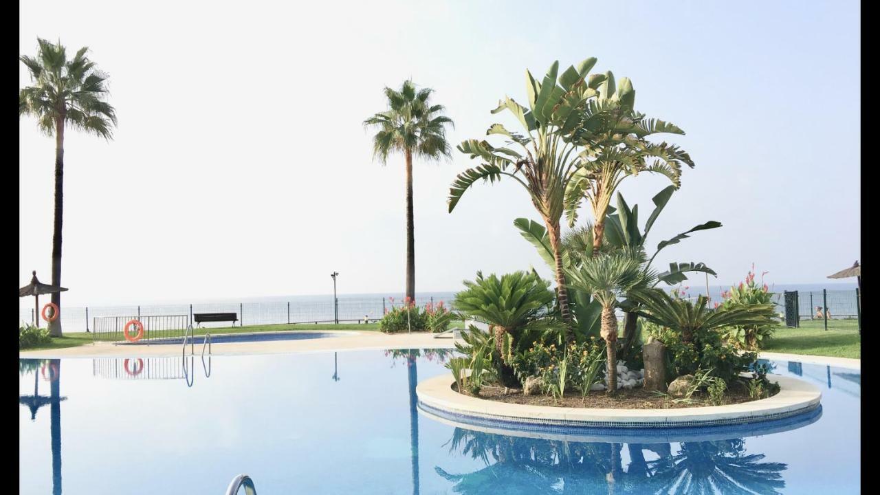 Mi Capricho 170 Beachfront Apartment Sitio de Calahonda Bagian luar foto