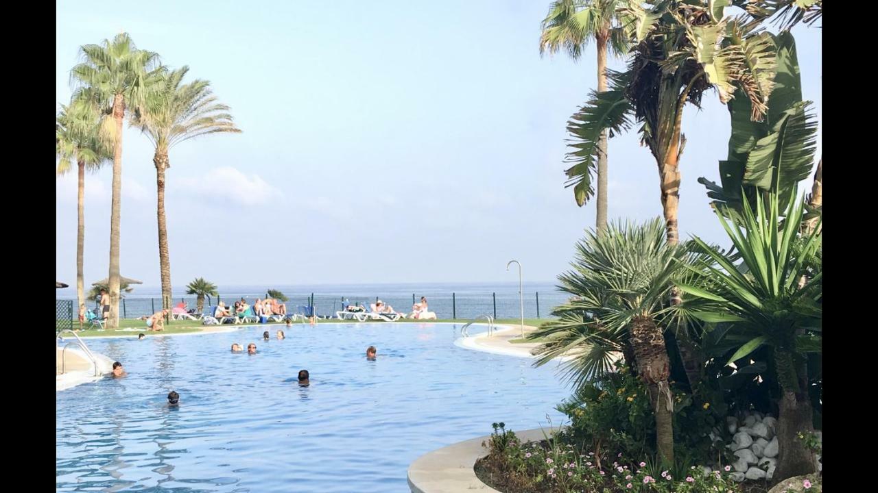 Mi Capricho 170 Beachfront Apartment Sitio de Calahonda Bagian luar foto